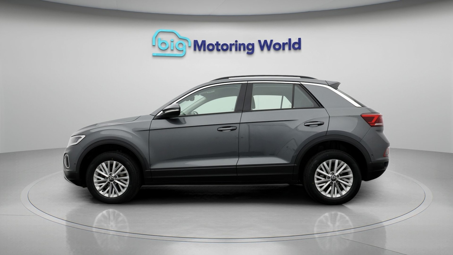 Used Volkswagen T-Roc 2023 for sale - 77413361: Photo 4