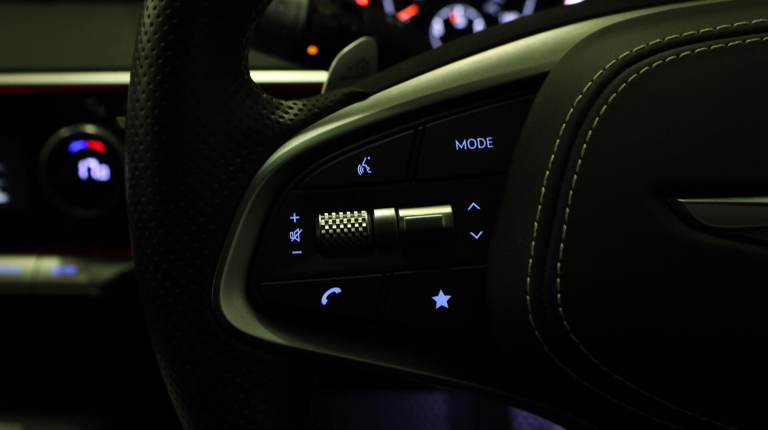 Used Genesis GV70 2023 for sale - 76646152: Photo 23