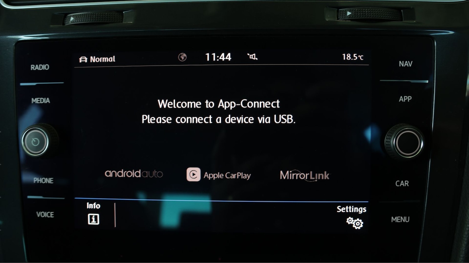 Used Volkswagen Golf 2020 for sale - 77921633: Photo 24