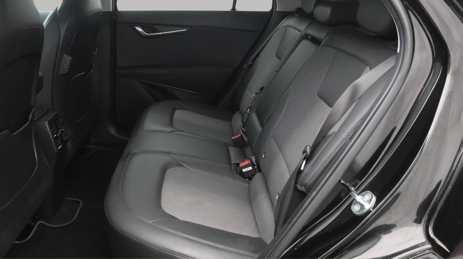 Used Kia Niro 2023 for sale - 76370998: Photo 17