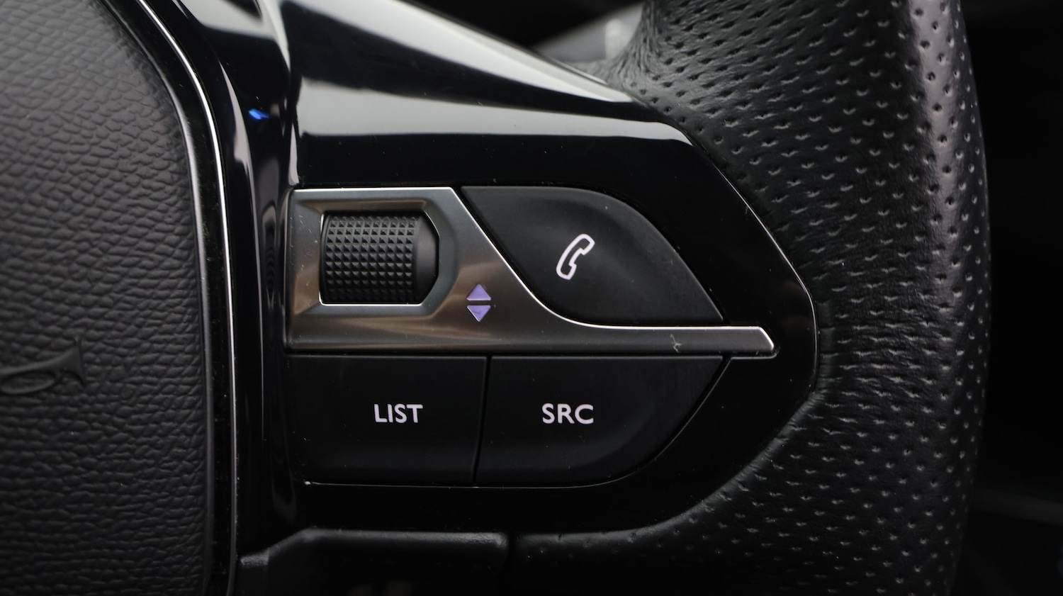 Used Peugeot 5008 2020 for sale - 77330321: Photo 24