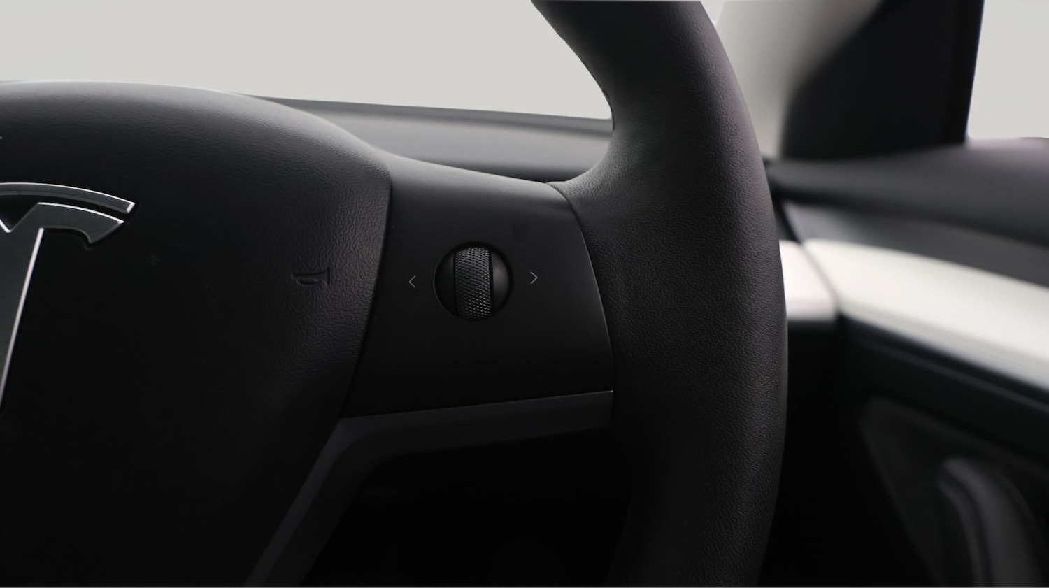 Used Tesla Model 3 2021 for sale - 77379005: Photo 23