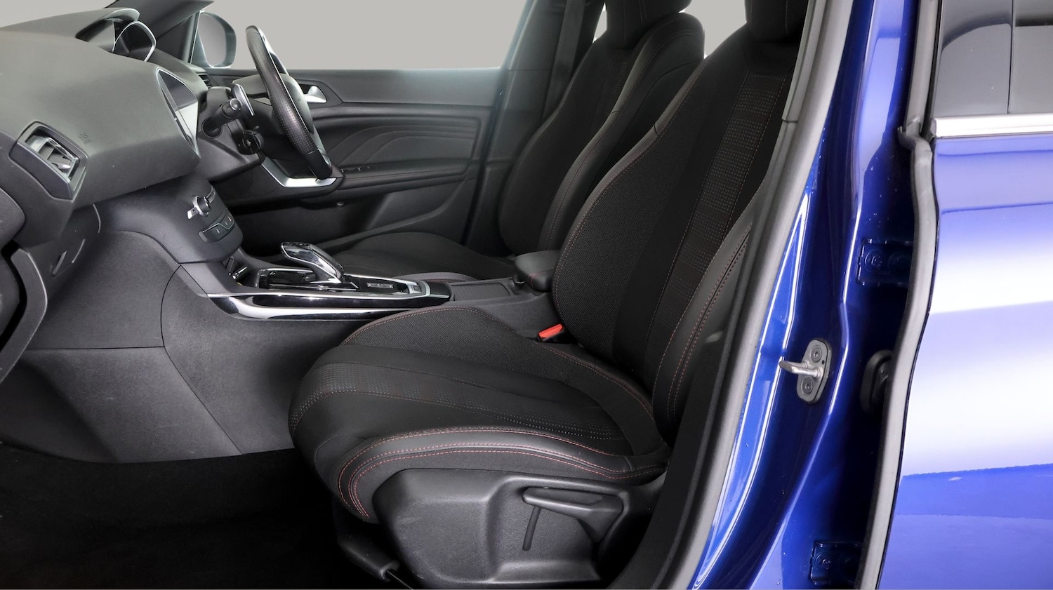 Used Peugeot 308 2020 for sale - 77654427: Photo 14