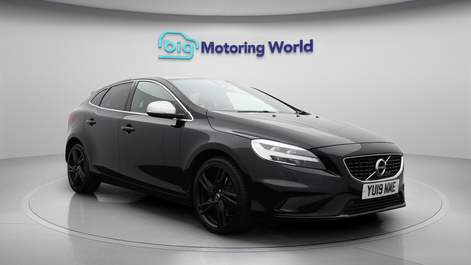 Used Volvo V40 2019 for sale - 76513055: Photo 2