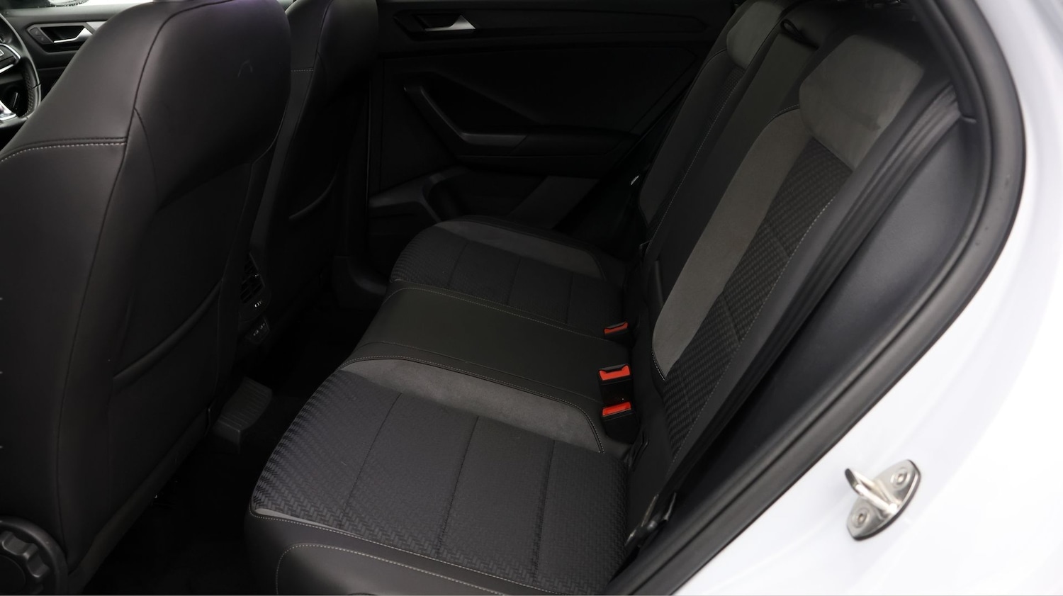 Used Volkswagen T-Roc 2021 for sale - 77595125: Photo 16