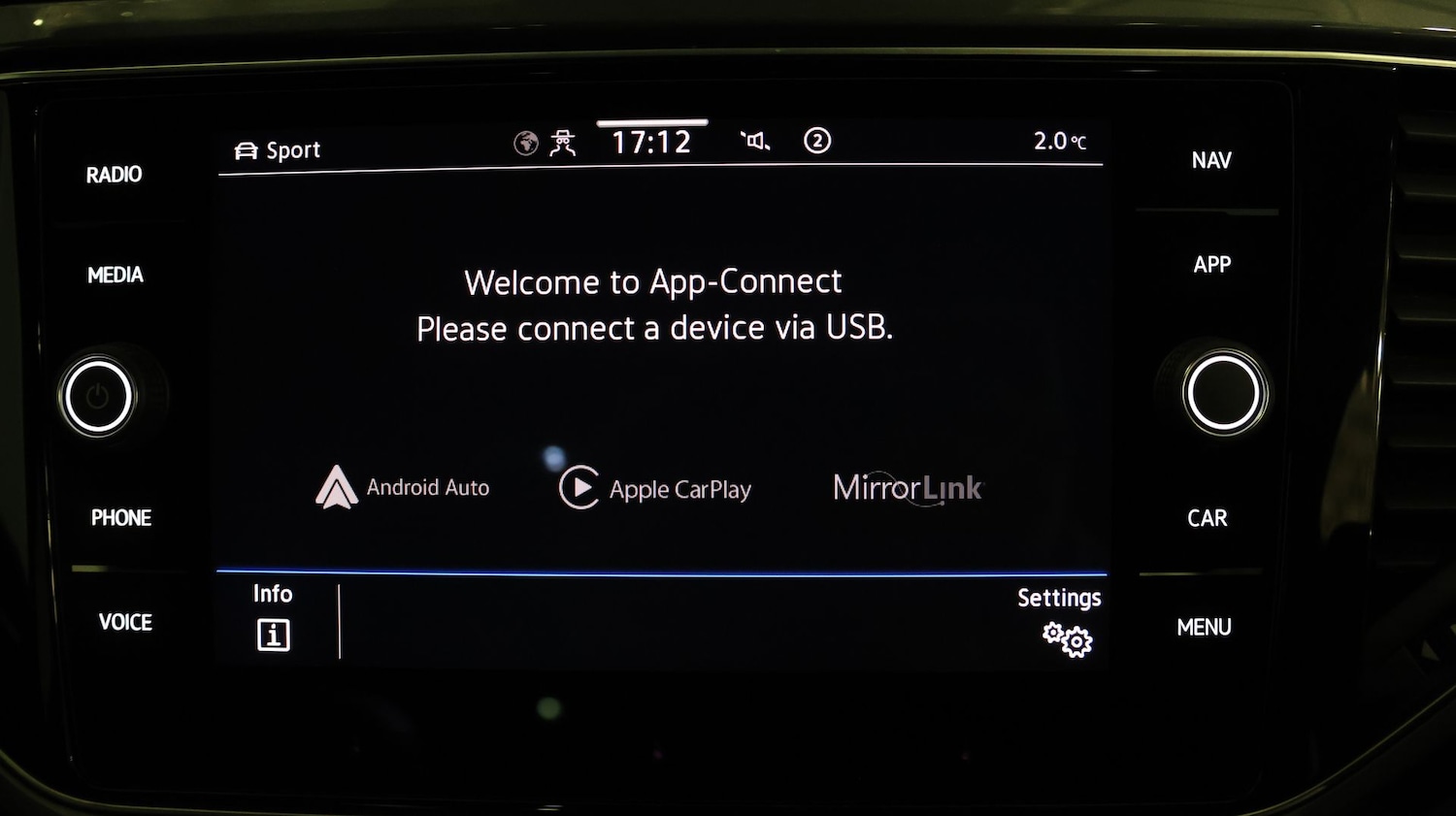 Used Volkswagen T-Roc 2021 for sale - 77595125: Photo 22