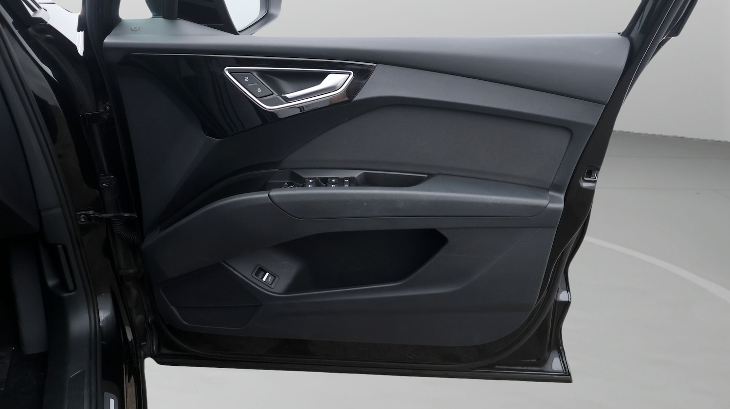 Used Audi Q4 e-tron 2023 for sale - 77628932: Photo 15