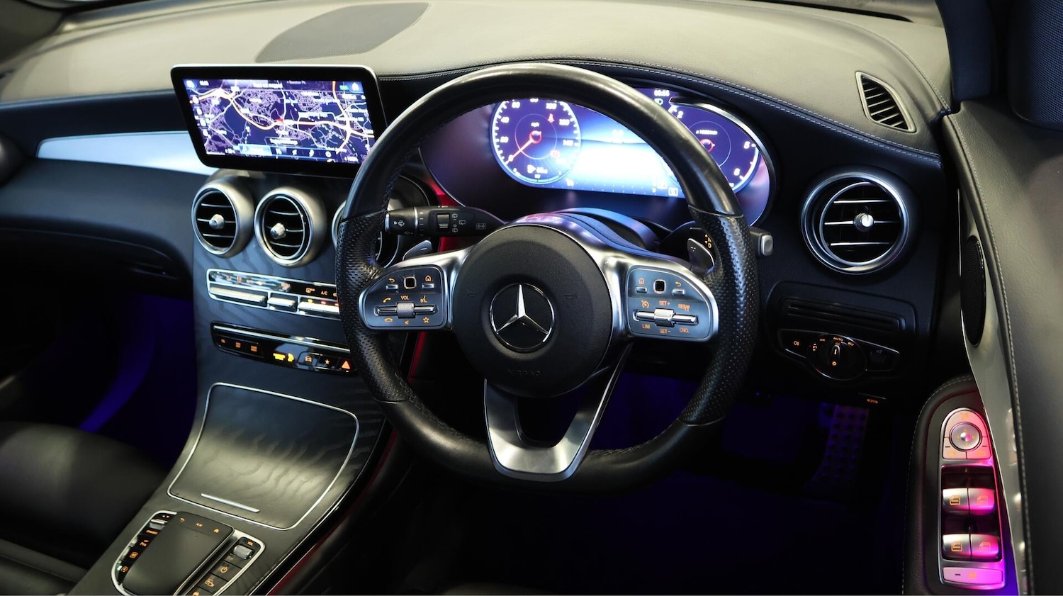 Used Mercedes-Benz GLC 2022 for sale - 76295358: Photo 10