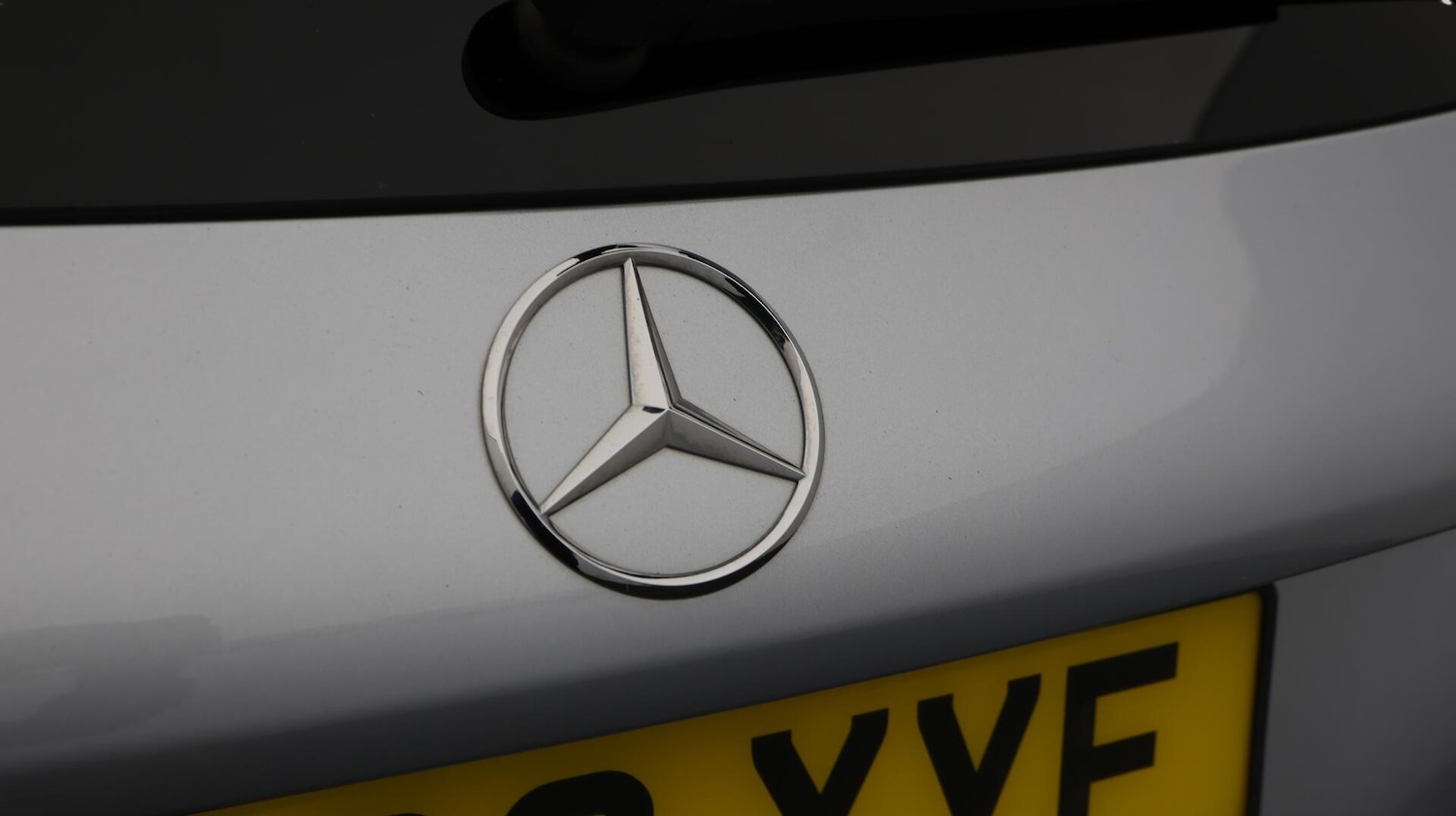 Used Mercedes-Benz GLC 2022 for sale - 76295358: Photo 22