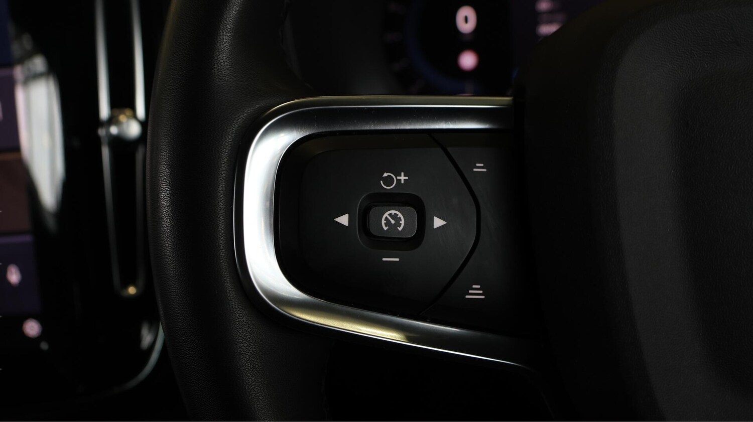 Used Volvo XC40 2022 for sale - 76550225: Photo 22