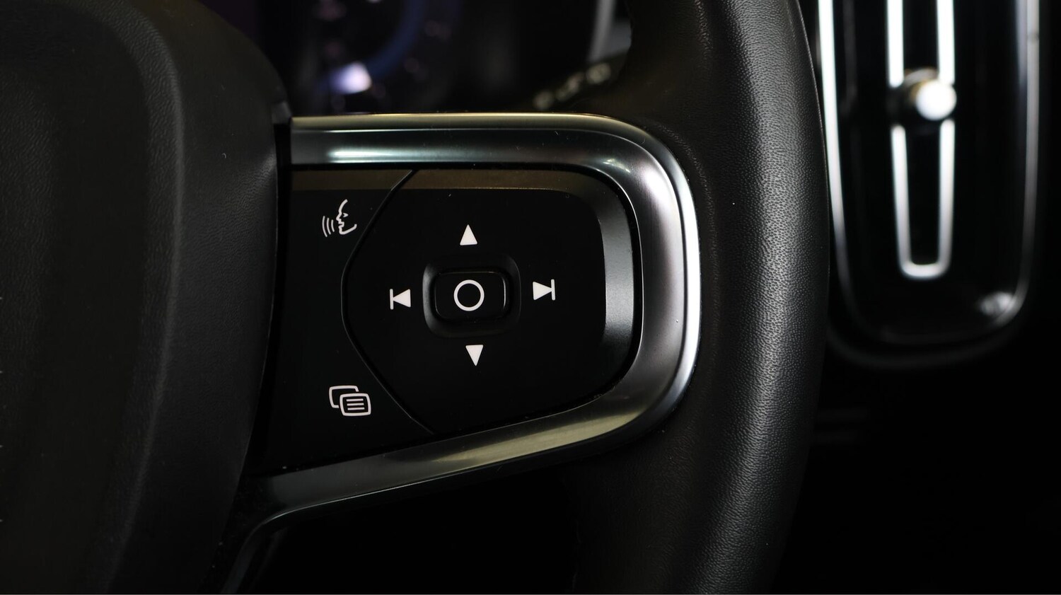 Used Volvo XC40 2022 for sale - 76550225: Photo 23