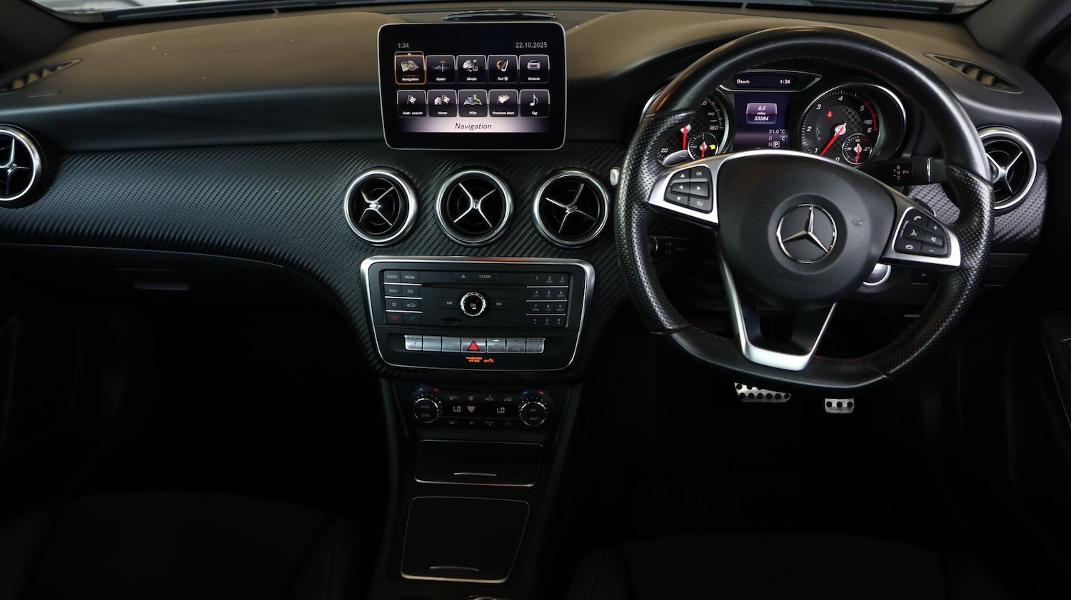 Used Mercedes-Benz A-Class 2018 for sale - 76371597: Photo 14