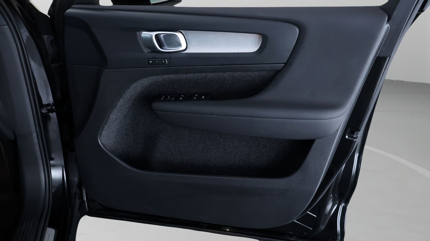 Used Volvo XC40 2022 for sale - 77776105: Photo 15