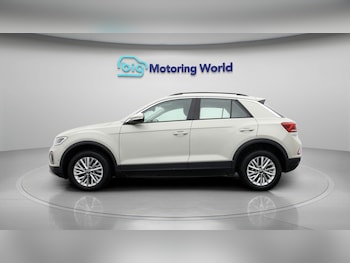Used Volkswagen T-Roc 2022 for sale - 78909898: Photo