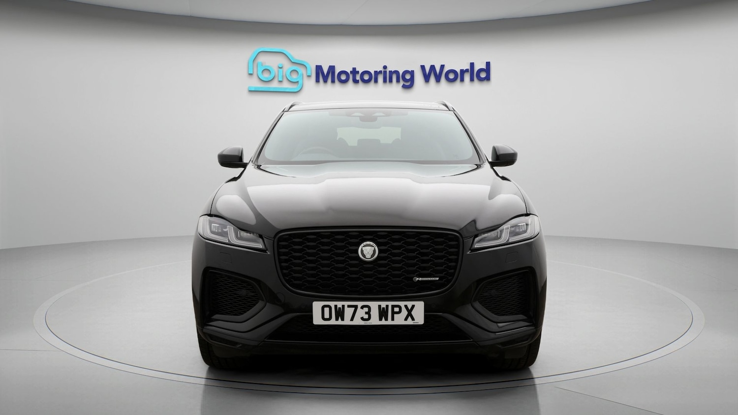 Used Jaguar F-Pace for sale - 77357027: Photo 2