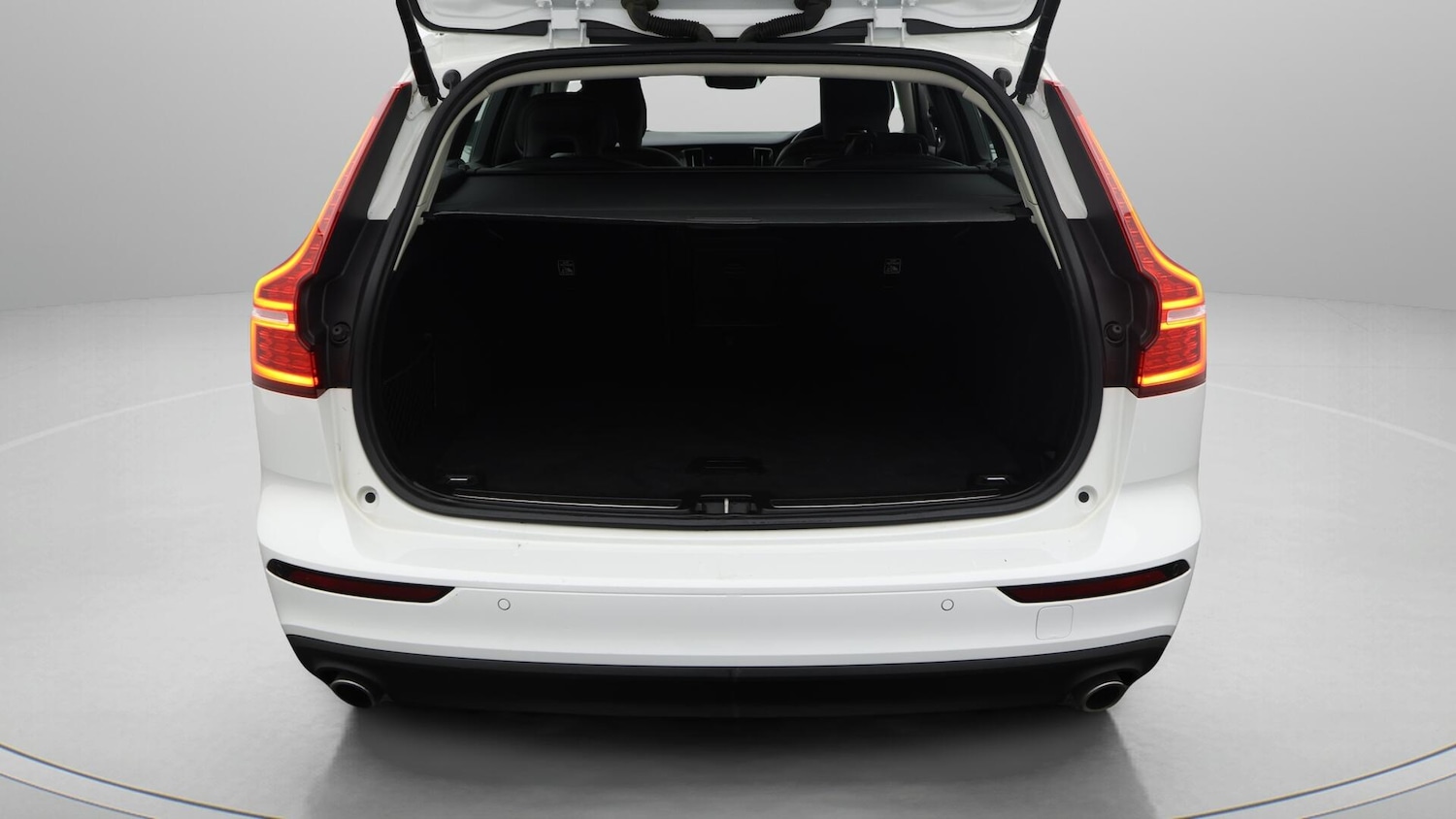 Used Volvo V60 2021 for sale - 76633790: Photo 18