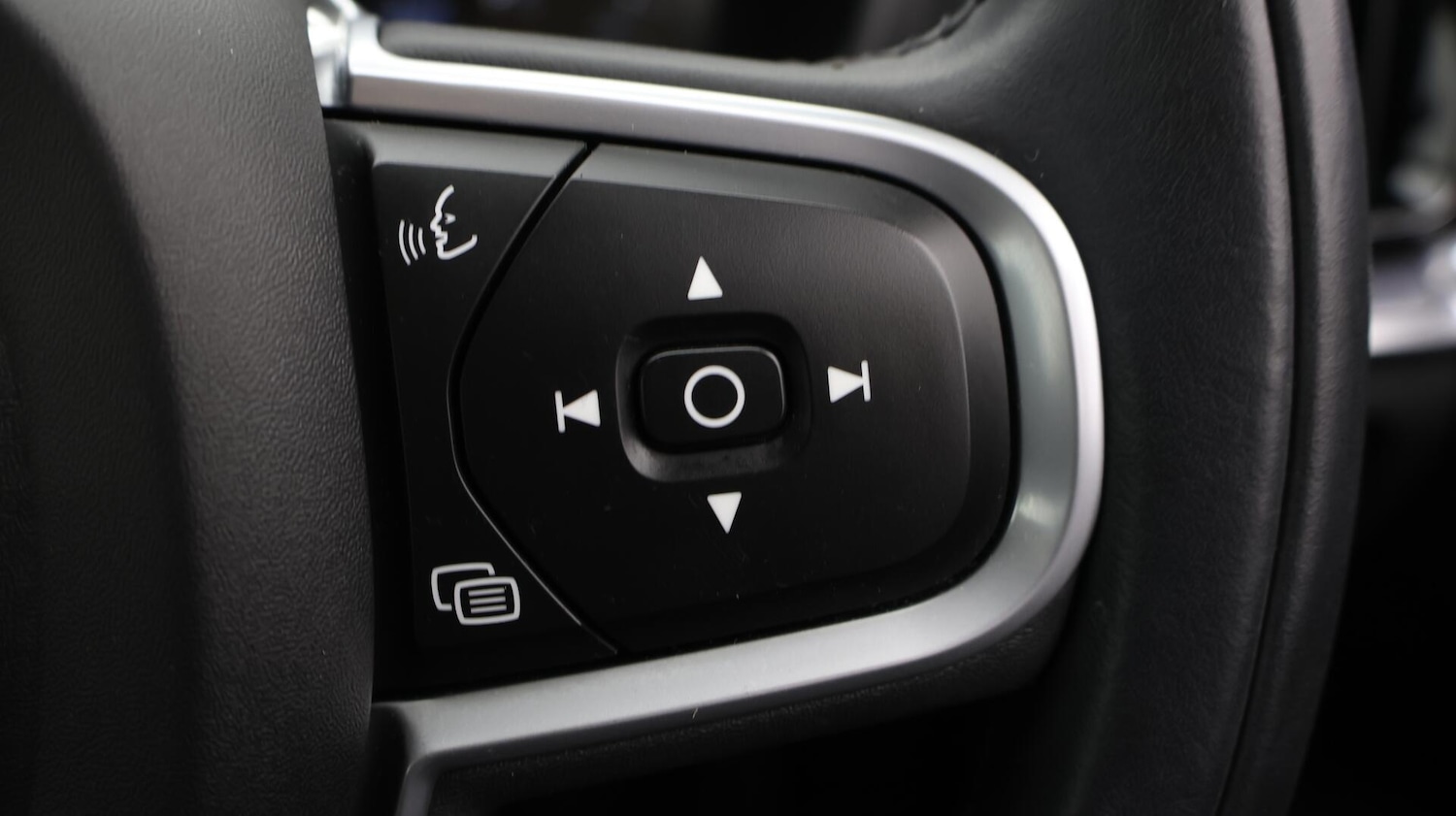 Used Volvo V60 2021 for sale - 76633790: Photo 24