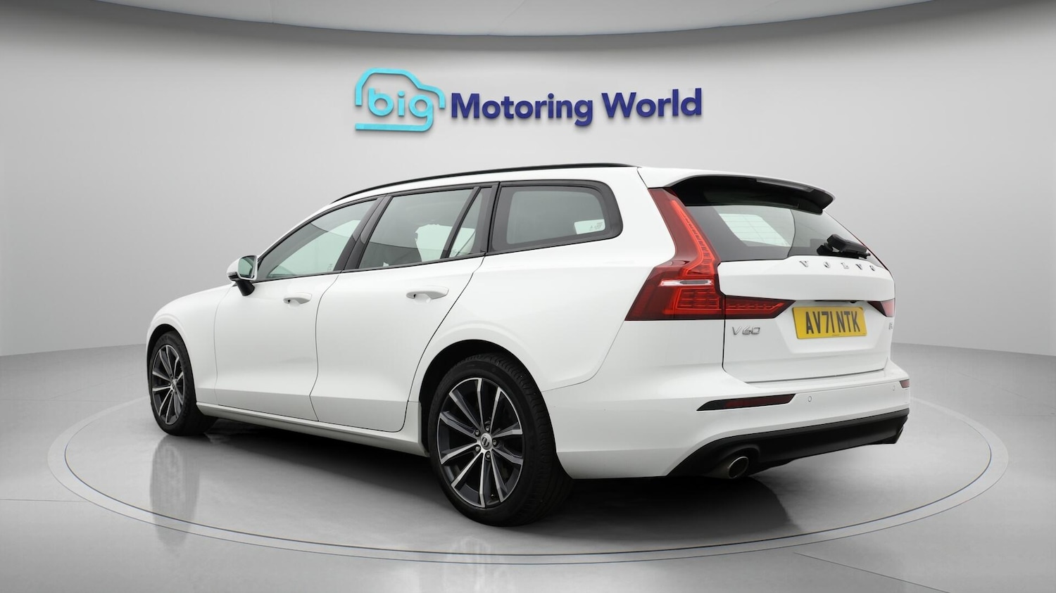 Used Volvo V60 2021 for sale - 76633790: Photo 6