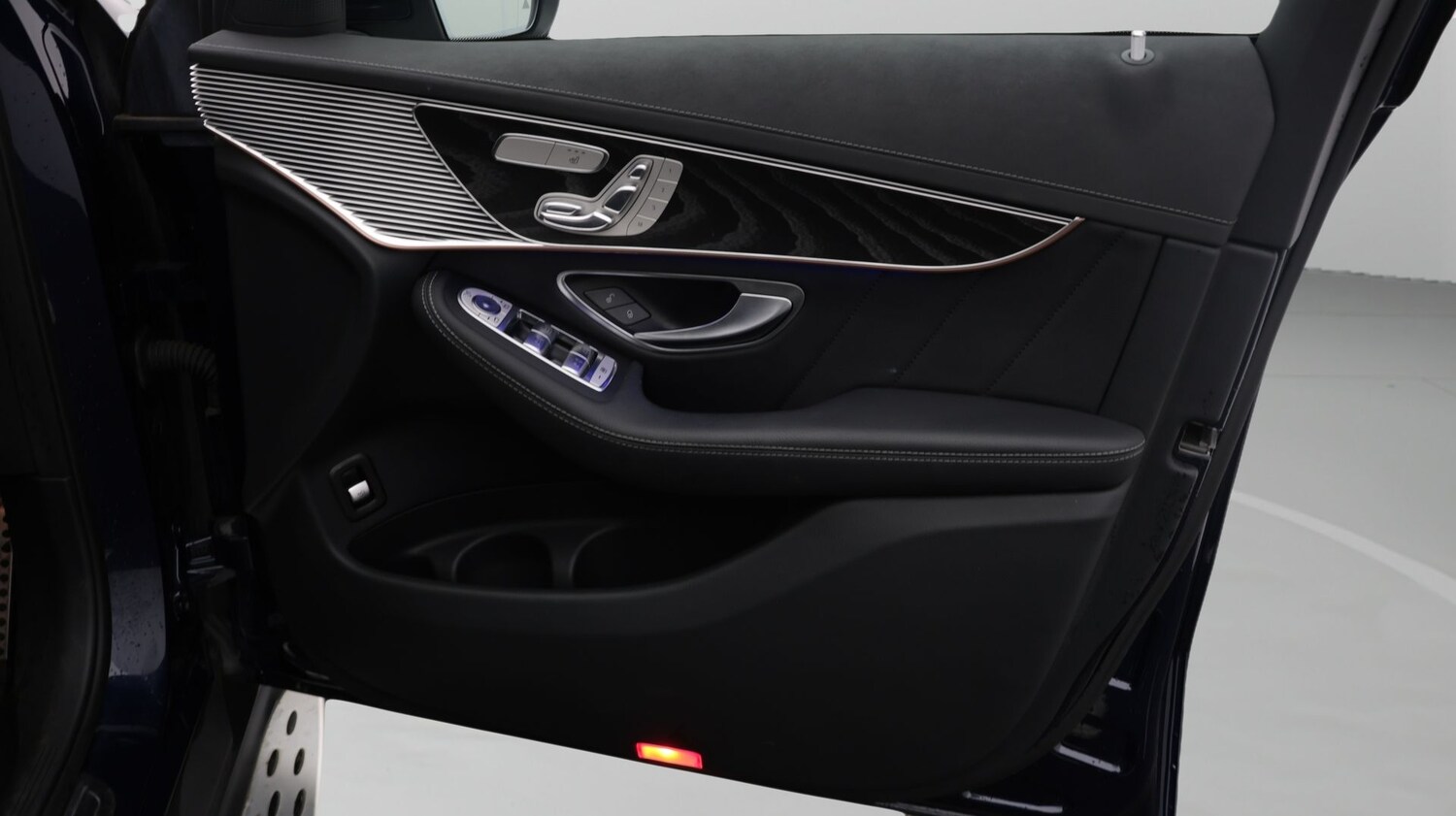 Used Mercedes-Benz EQC 2021 for sale - 77971314: Photo 15