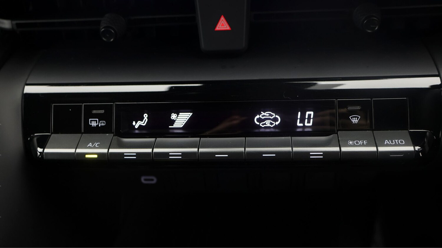 Used Toyota C-HR 2024 for sale - 77247725: Photo 12