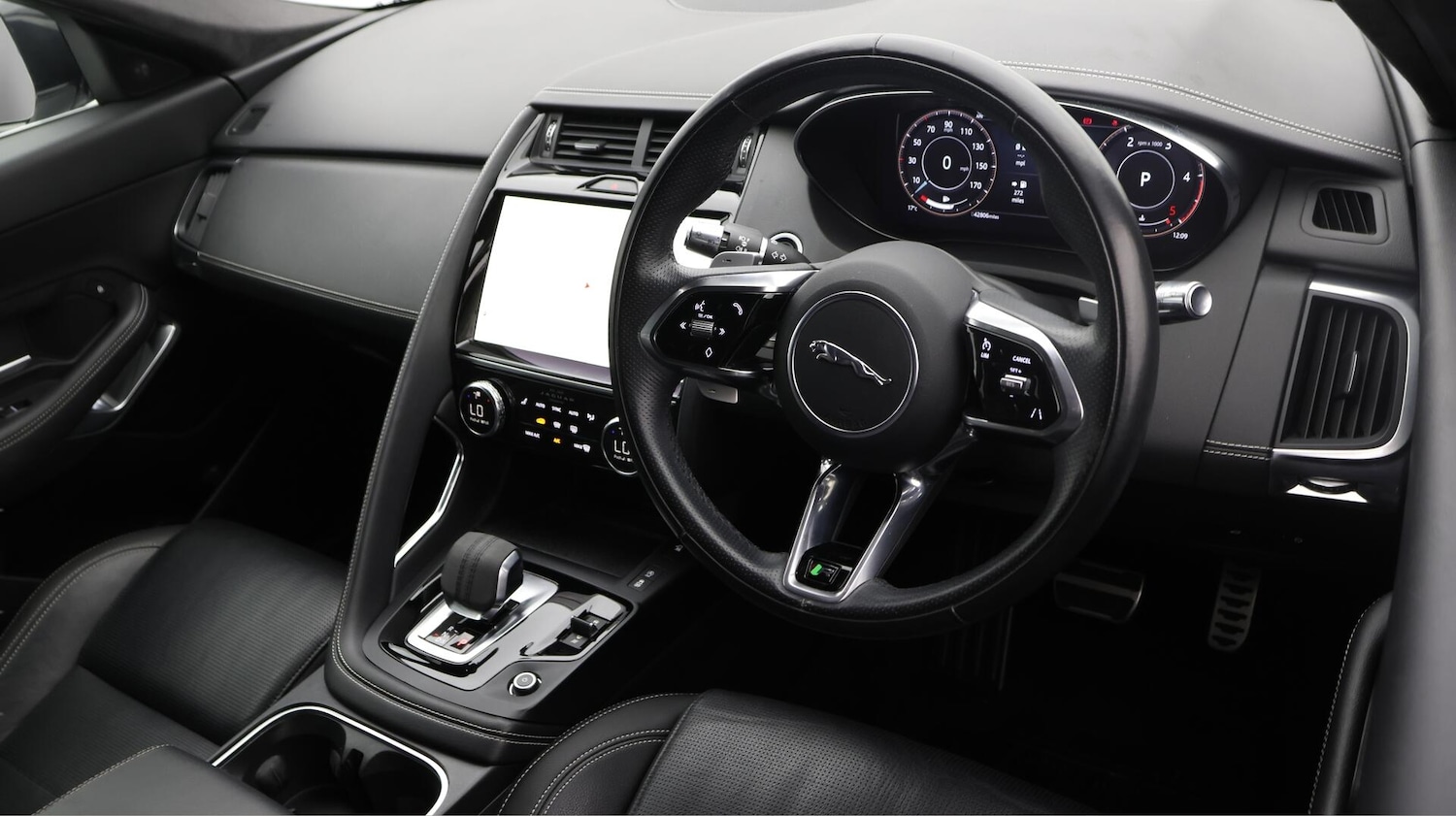 Used Jaguar E-Pace 2021 for sale - 76743605: Photo 10