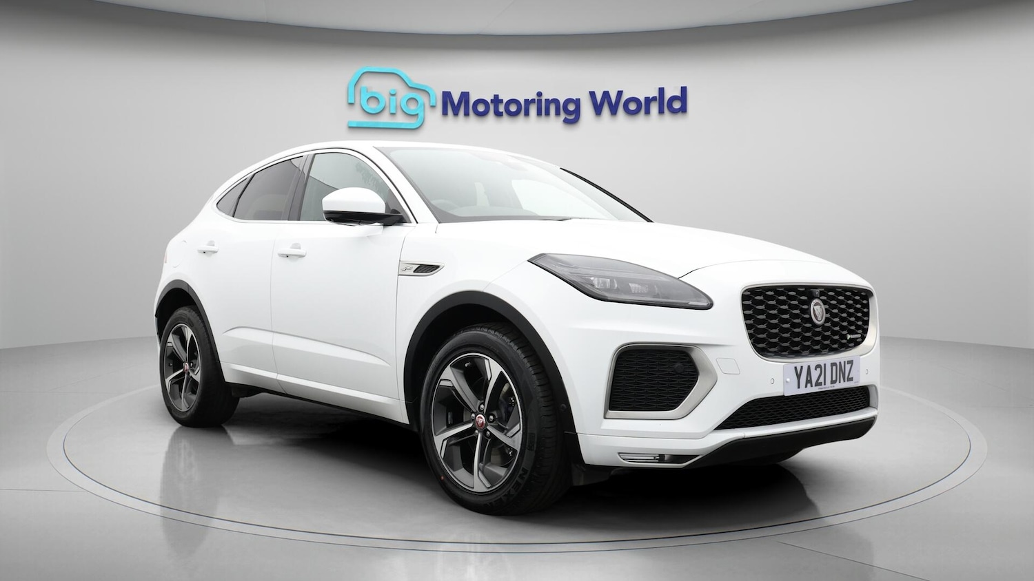 Used Jaguar E-Pace 2021 for sale - 76743605: Photo 2