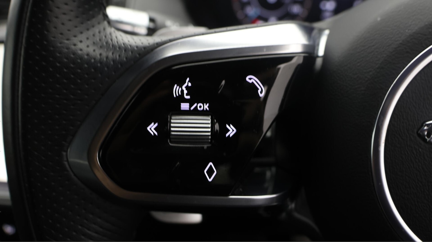 Used Jaguar E-Pace 2021 for sale - 76743605: Photo 24