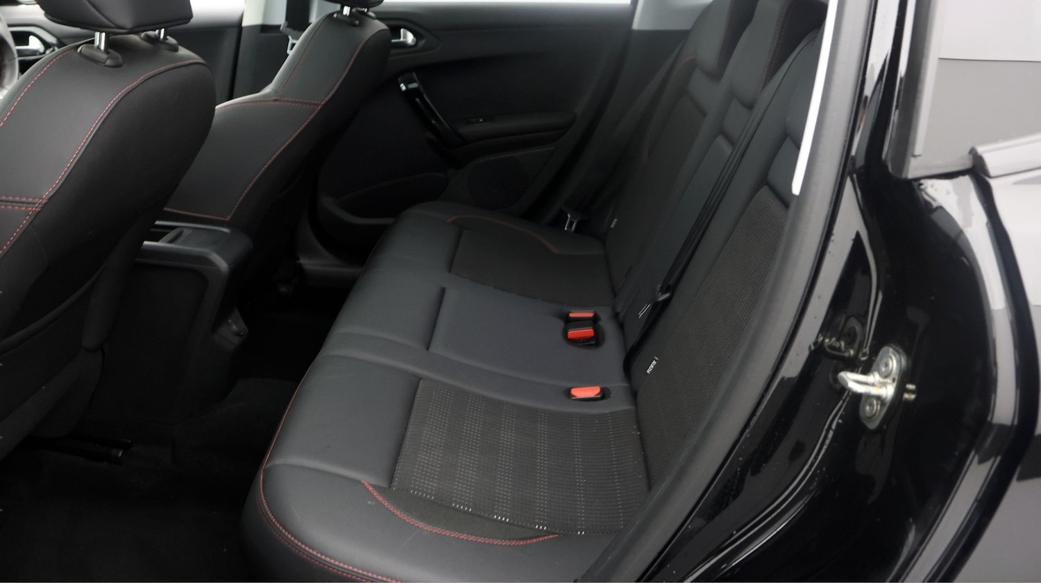 Used Peugeot 2008 2019 for sale - 77581884: Photo 16