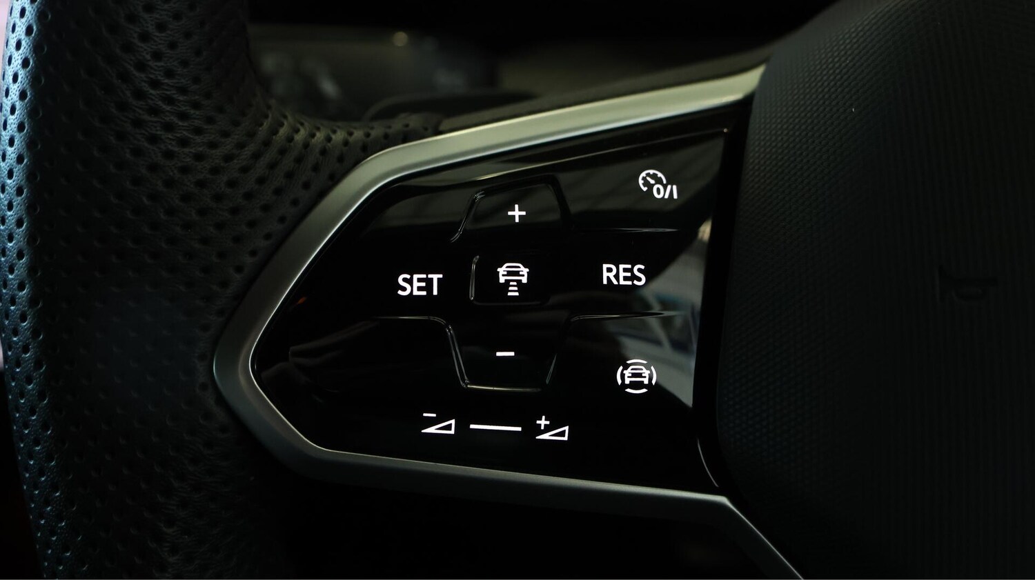 Used Volkswagen Golf 2024 for sale - 75941474: Photo 23