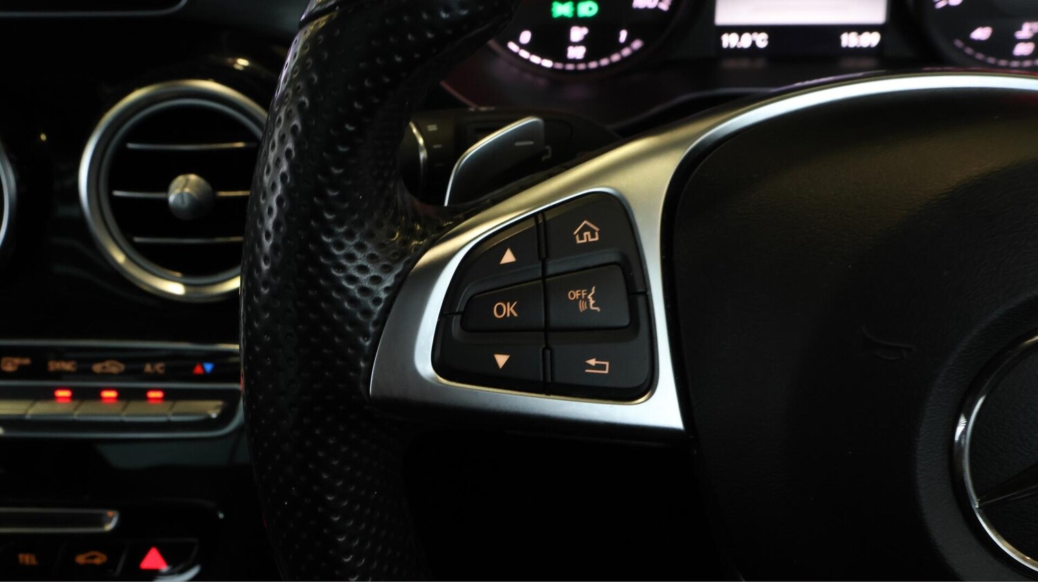 Used Mercedes-Benz GLC for sale - 76485639: Photo 24