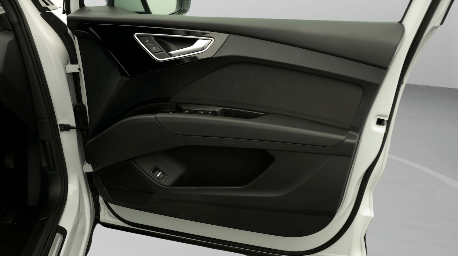 Used Audi Q4 e-tron 2023 for sale - 77750399: Photo 15