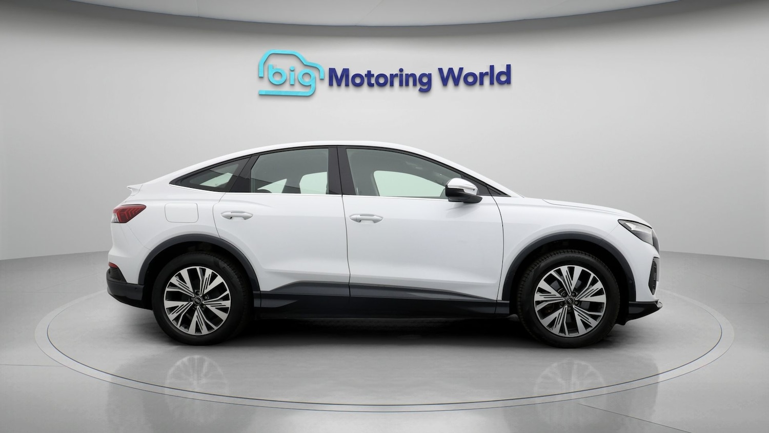 Used Audi Q4 e-tron 2023 for sale - 77750399: Photo 8