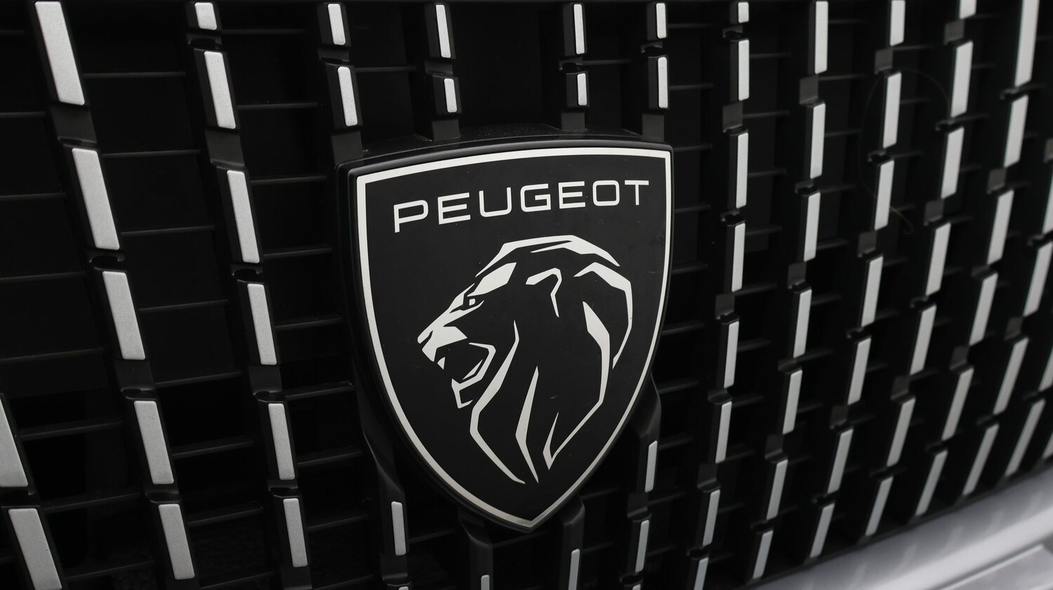 Used Peugeot 2008 2024 for sale - 77351065: Photo 24