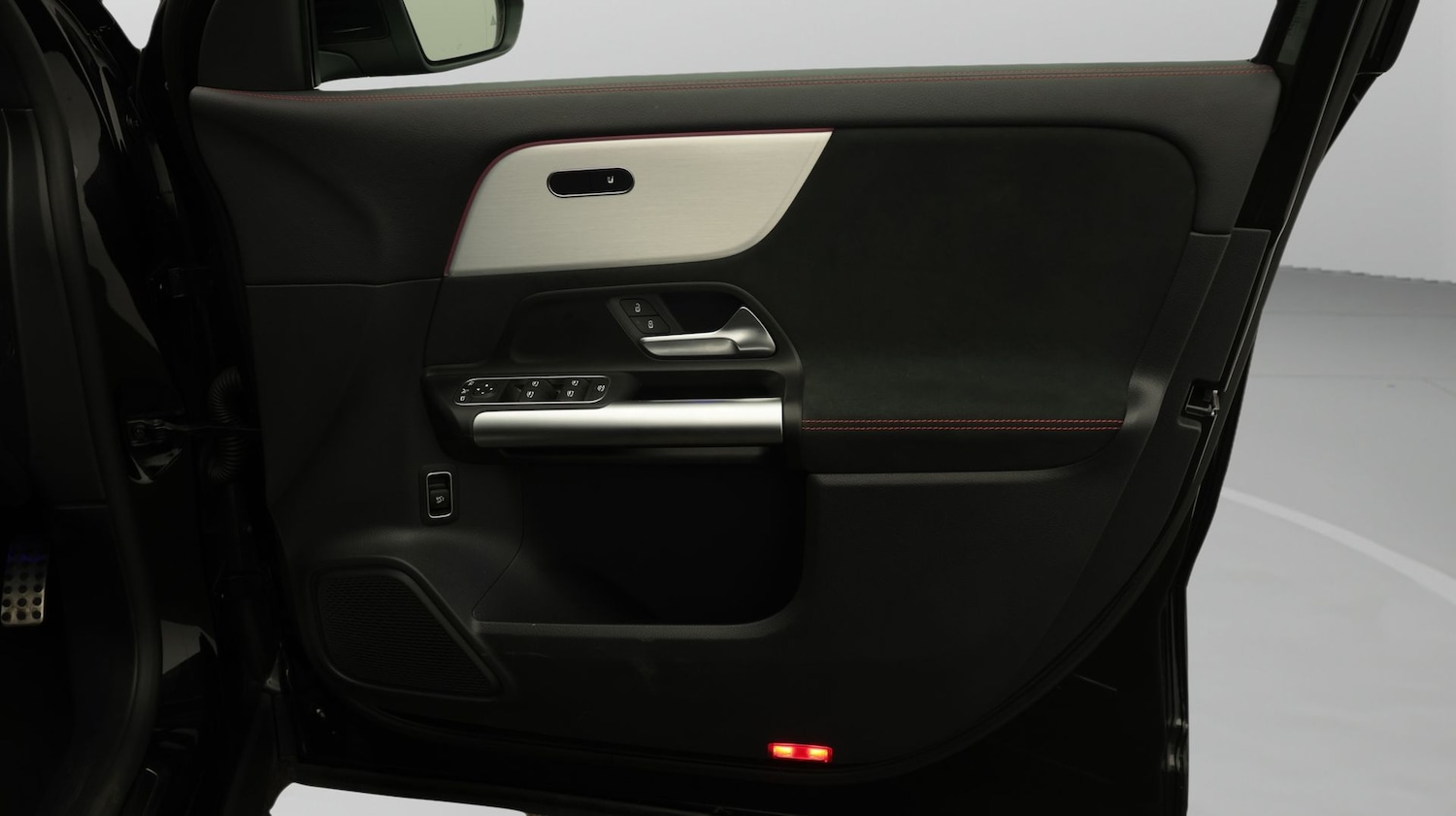 Used Mercedes-Benz EQA 2023 for sale - 77931409: Photo 15