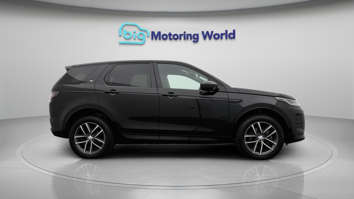 Used Land Rover Discovery Sport 2023 for sale - 76431932: Photo 9