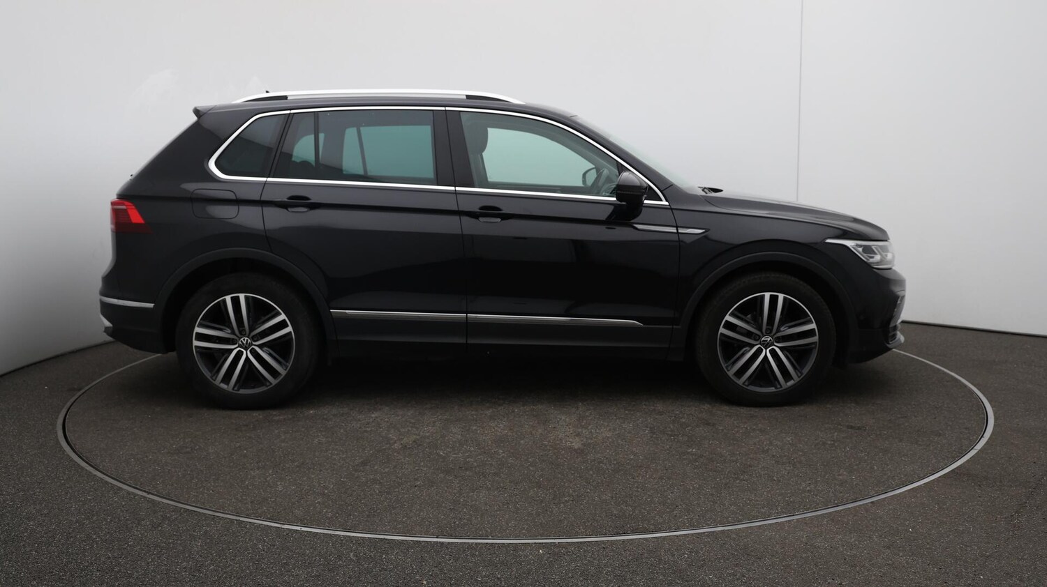 Used Volkswagen Tiguan 2022 for sale - 76085372: Photo 52