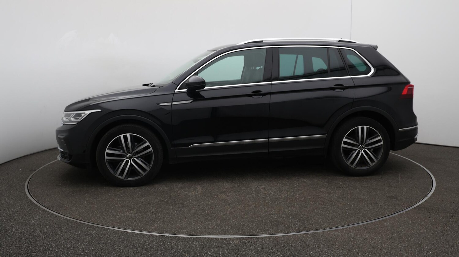 Used Volkswagen Tiguan 2022 for sale - 76085372: Photo 68