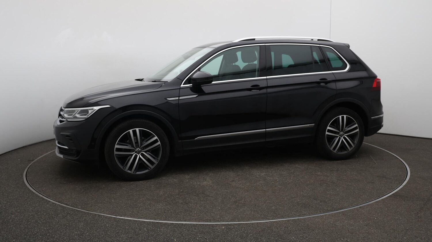 Used Volkswagen Tiguan 2022 for sale - 76085372: Photo 69