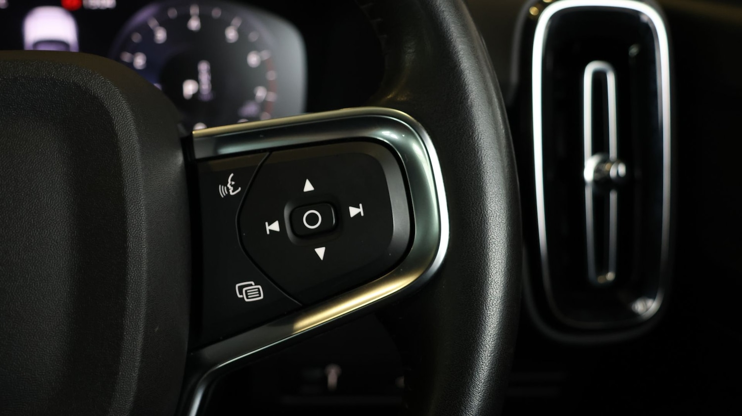 Used Volvo XC40 2020 for sale - 77371051: Photo 23