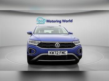 Used Volkswagen T-Roc 2023 for sale - 78320205: Photo