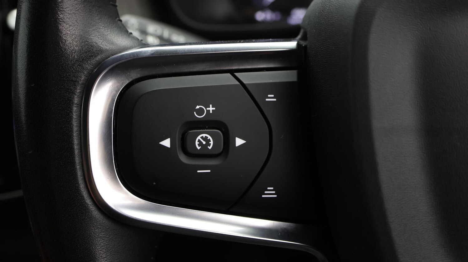 Used Volvo XC40 2020 for sale - 76432018: Photo 24