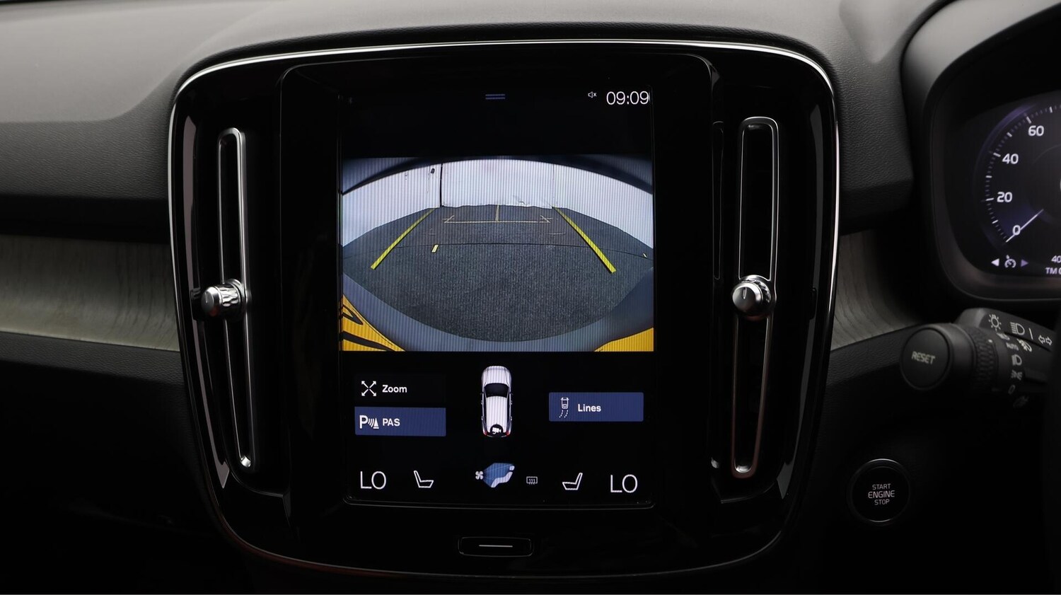 Used Volvo XC40 2020 for sale - 76432018: Photo 26