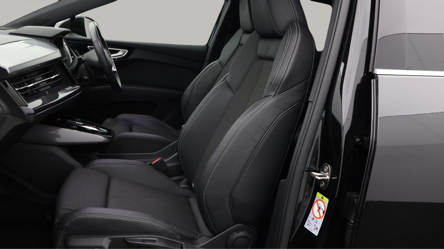 Used Audi Q4 e-tron 2021 for sale - 76485558: Photo 15