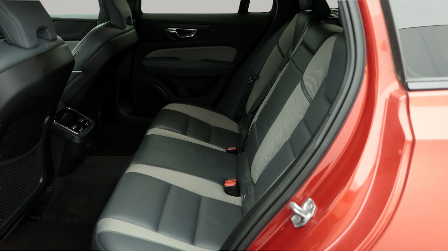 Used Volvo V60 2020 for sale - 78085693: Photo 16