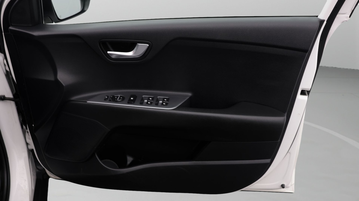 Used Kia Stonic 2022 for sale - 78093021: Photo 15