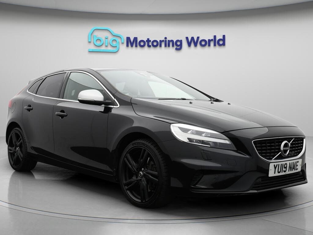 Used Volvo V40 2019 for sale - 76381356: Photo 1