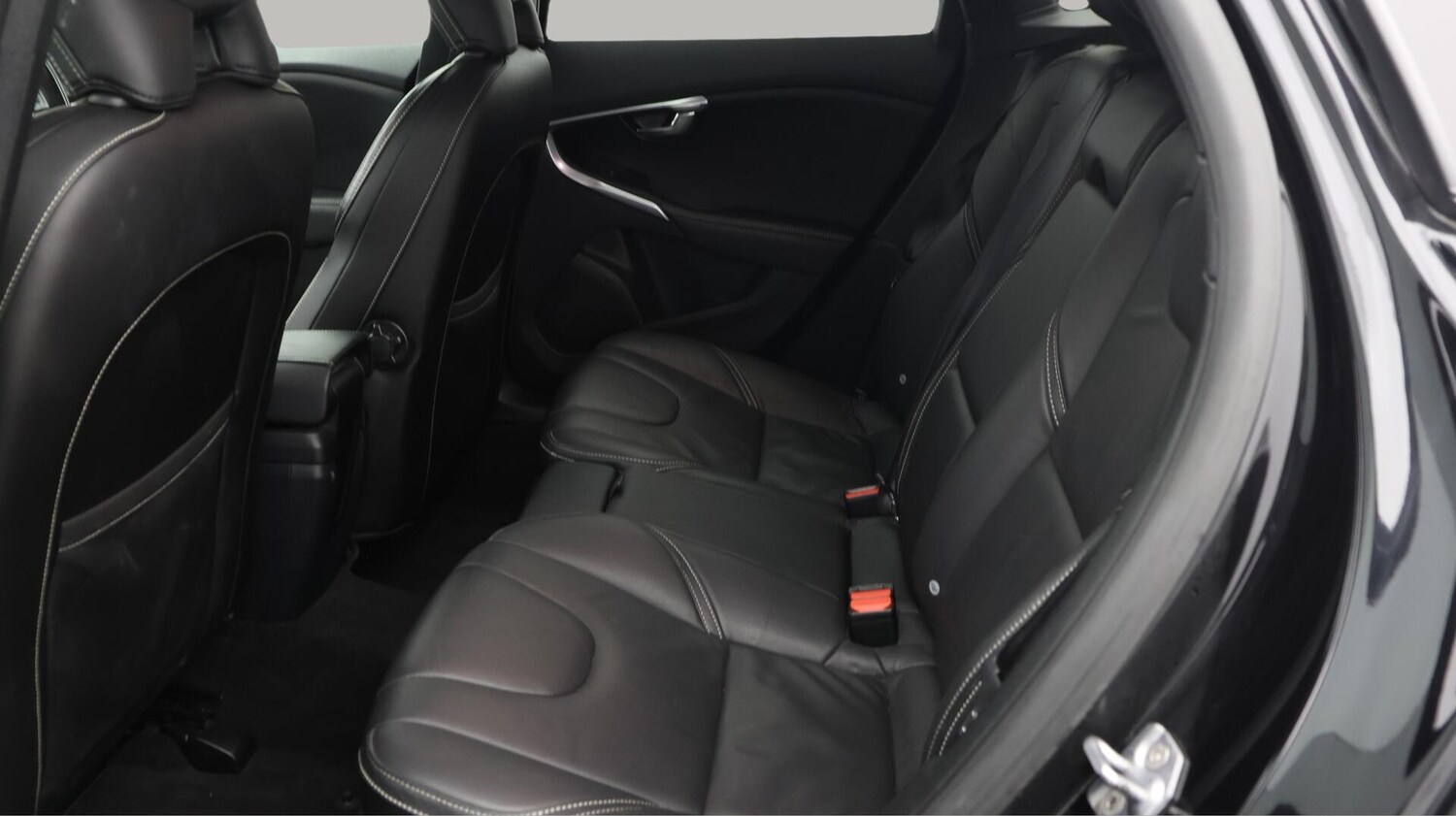 Used Volvo V40 2019 for sale - 76381356: Photo 16