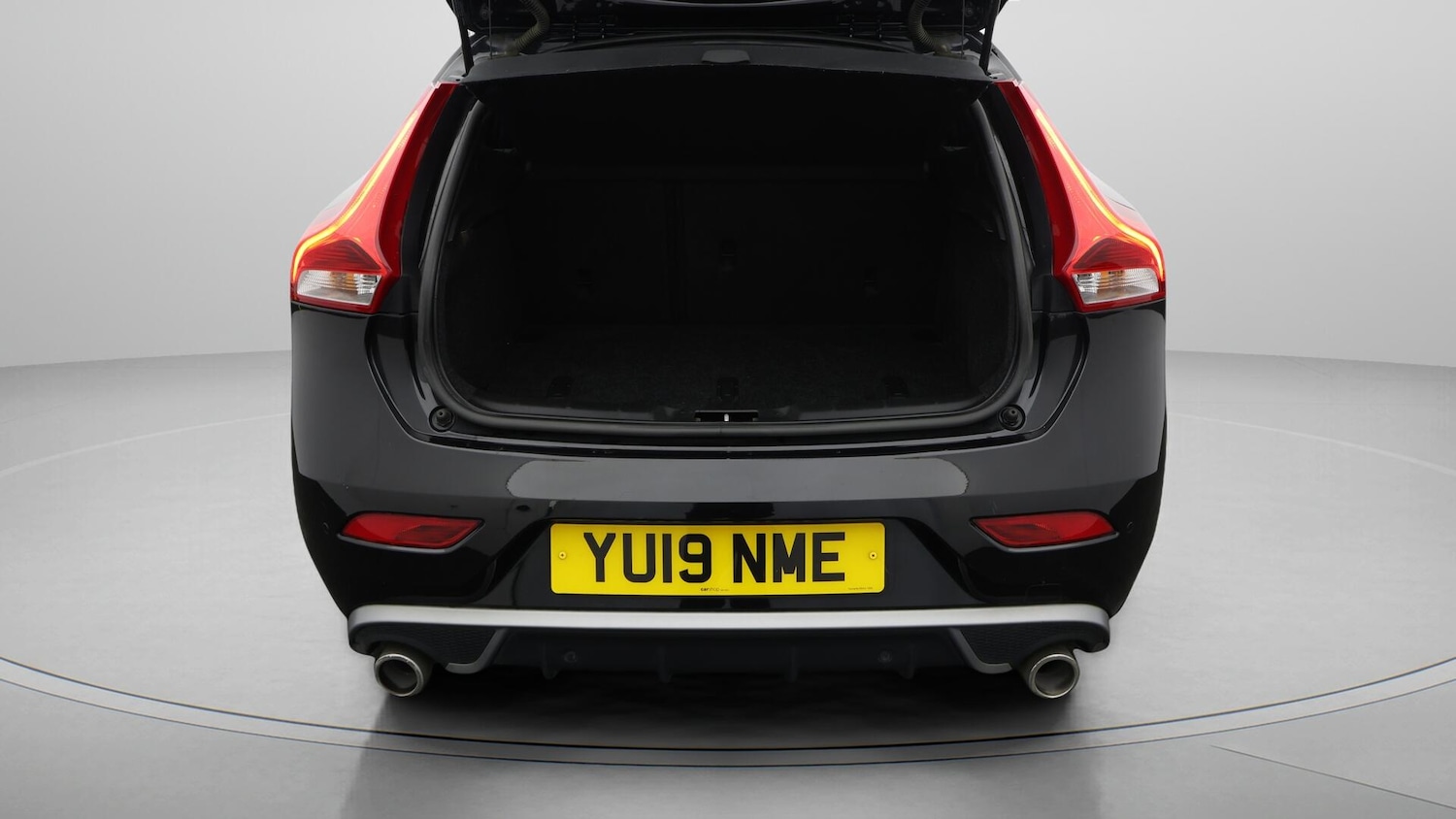 Used Volvo V40 2019 for sale - 76381356: Photo 17