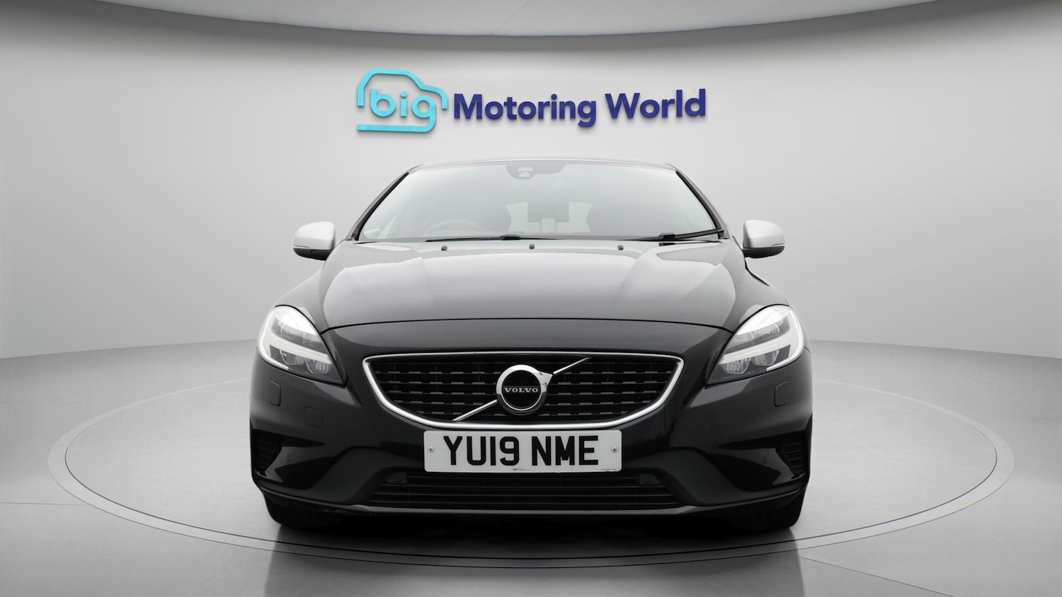 Used Volvo V40 2019 for sale - 76381356: Photo 2