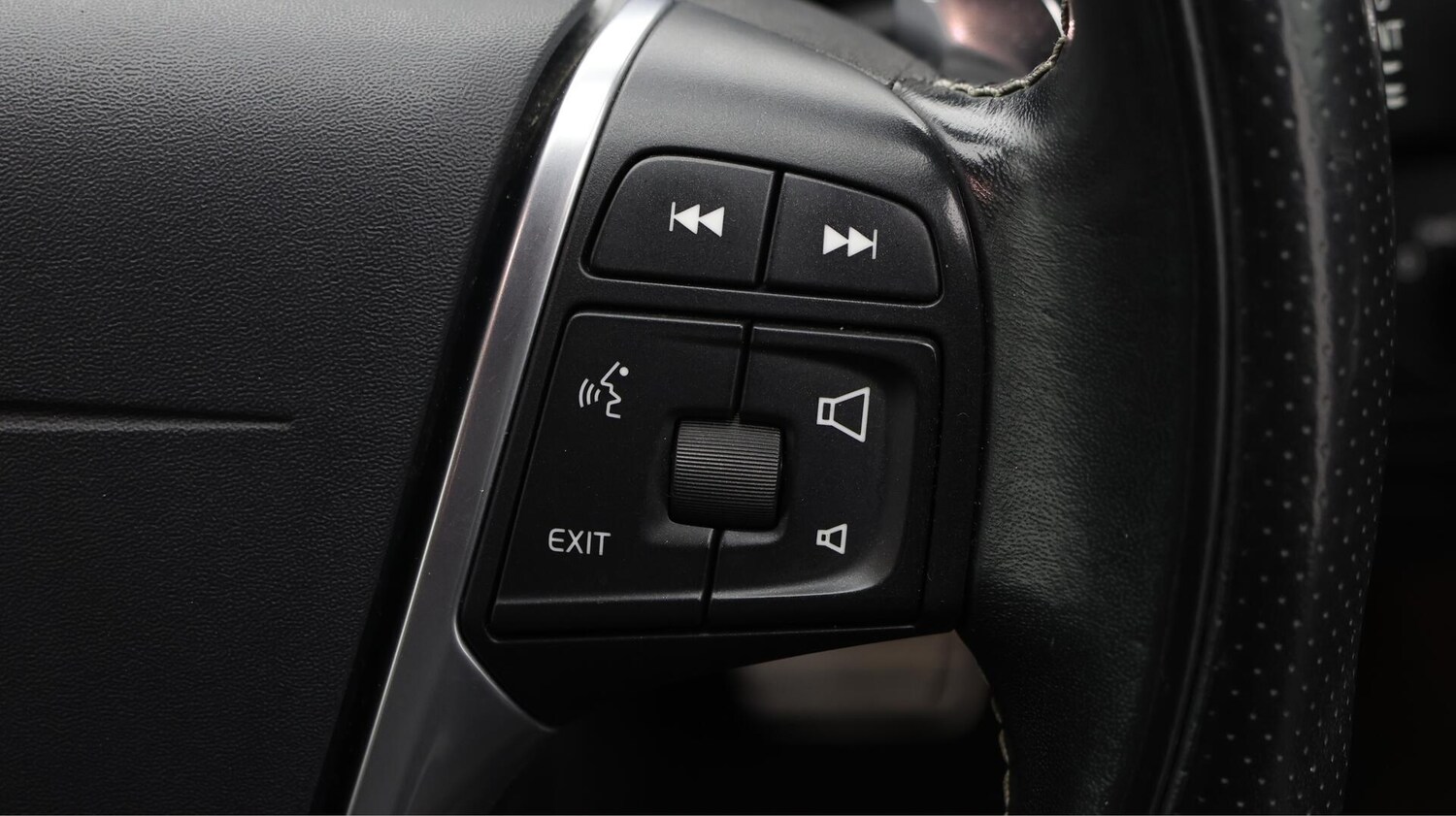 Used Volvo V40 2019 for sale - 76381356: Photo 24
